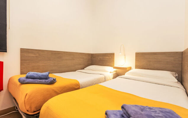 Sants-Montjuïc: Avenida Madrid - Photo 17