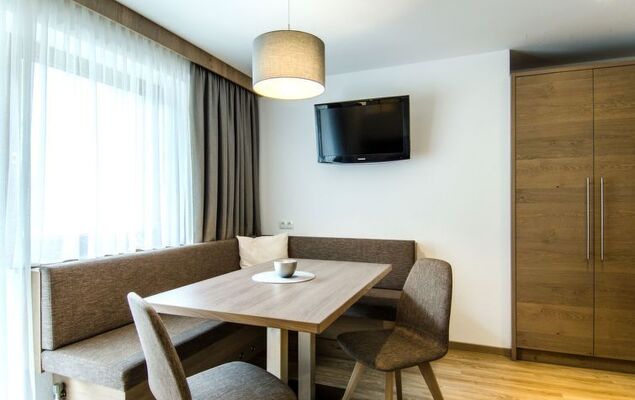 Top 6 (Panorama) - Photo 7