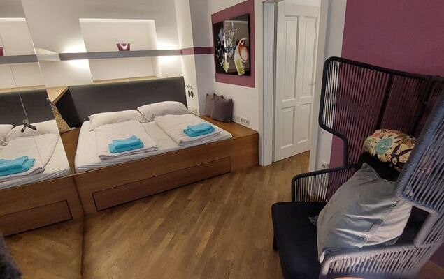 Inner City - Photo 3